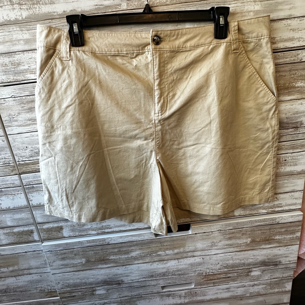 🩳 Style & Co Tan Chino Shorts Size 16W Stretch Casual Summer